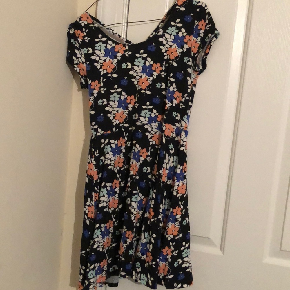 Black Floral Print Skater Dress 🌼